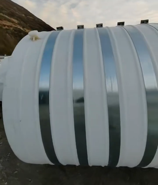圆形新城镇塑料桶批量交付案例：结构稳定，适配多行业液体储运需求