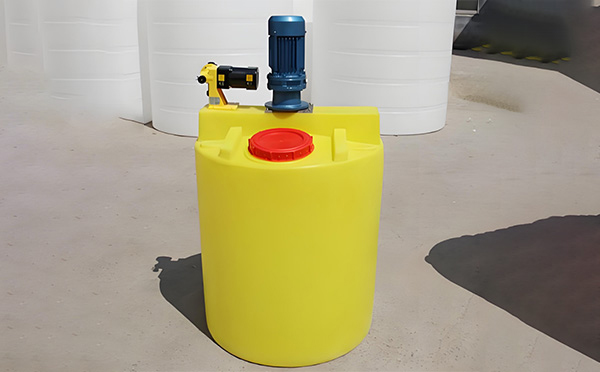 新城镇加药桶定制选型要点与行业应用技术指南 新城镇加药桶定制选型要点与行业应用技术指南